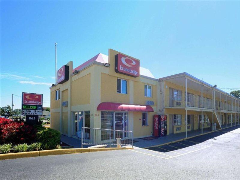 Econo Lodge At Military Circle Norfolk Exterior foto